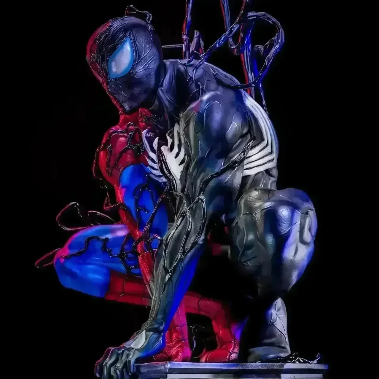 MRVL Symbiotic Spider-Man Action Figurine (38 cm)