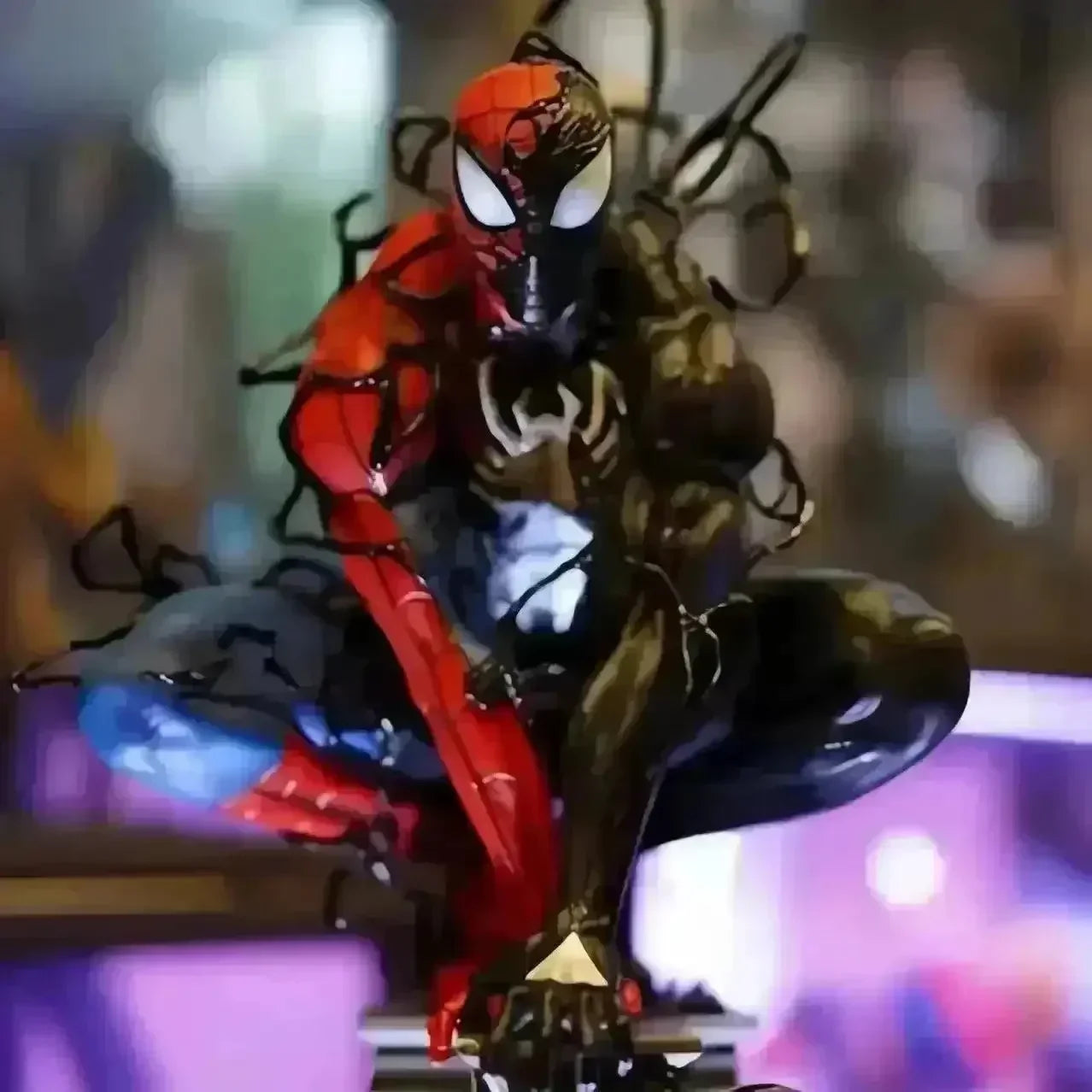 MRVL Symbiotic Spider-Man Action Figurine (38 cm)
