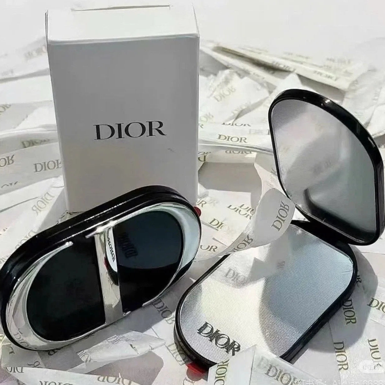 D Luxe Noir Dual-Reflect Phone Mirror